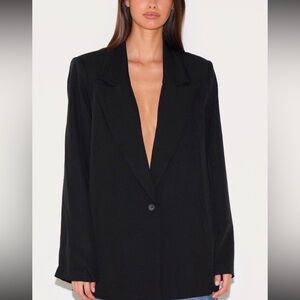 PrettyLittleThing Classic Black Blazer